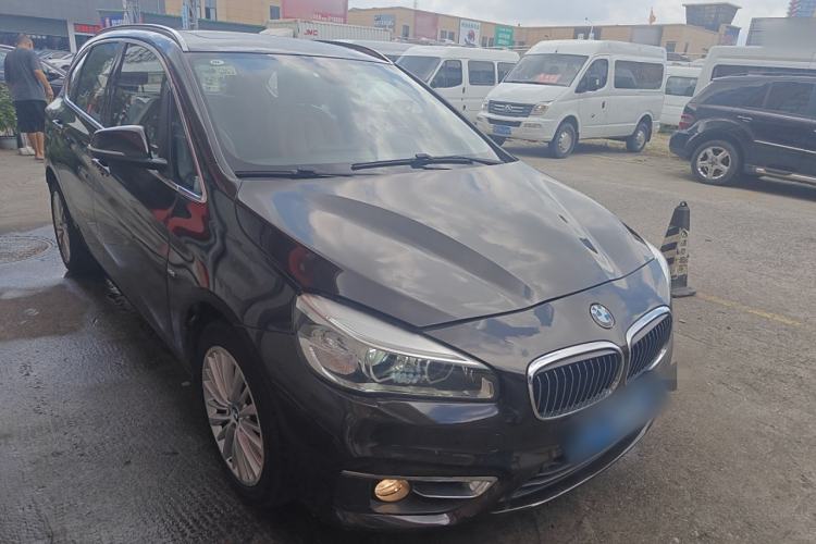 Used BMW 2 Series Active Tourer 2016 220i Luxury Design Package Front Right 45 Deg