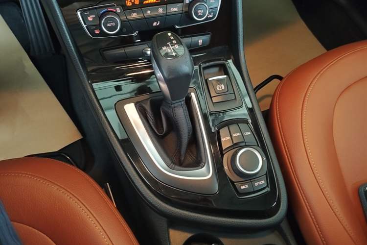Used BMW 2 Series Active Tourer 2016 218i Leading Model Gear Lever