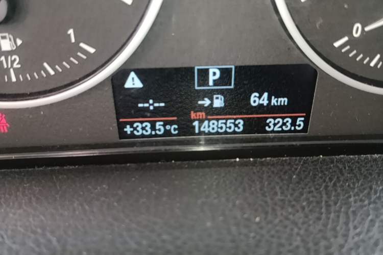 Used BMW 2 Series Active Tourer 2016 218i Sports Design Package Odometer Close Up