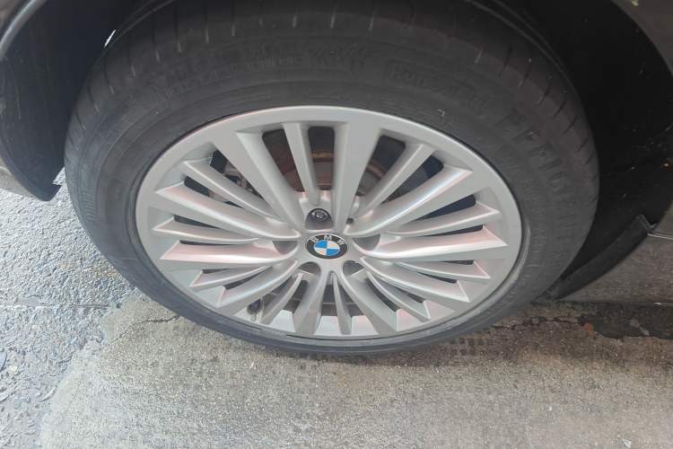 Used BMW 2 Series Active Tourer 2016 220i Luxury Design Package Right Rear Wheel Hub