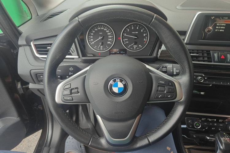 Used BMW 2 Series Active Tourer 2016 220i Luxury Design Package Steering Wheel