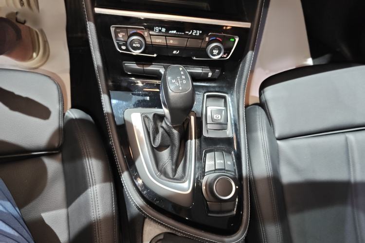 Used BMW 2 Series Active Tourer 2016 218i Sports Design Package Gear Lever