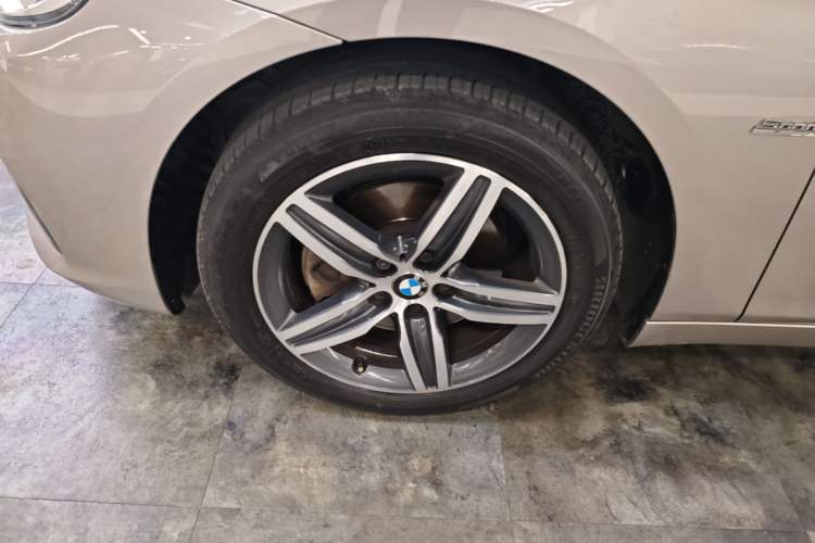 Used BMW 2 Series Active Tourer 2016 218i Sports Design Package Left Front Wheel Hub