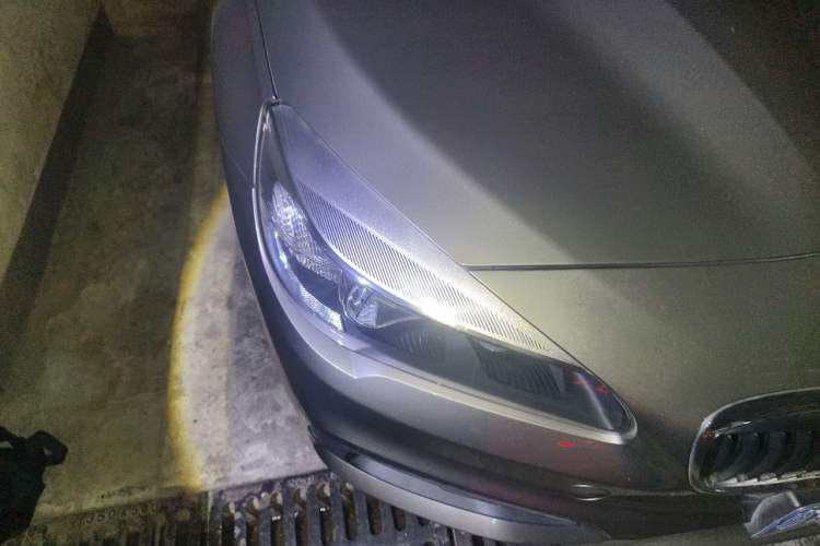 Used BMW 2 Series Active Tourer 2016 218i Fashion Model Right Front Headlight