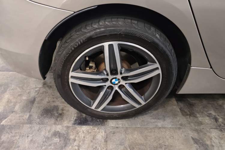 Used BMW 2 Series Active Tourer 2016 218i Sports Design Package Right Rear Wheel Hub