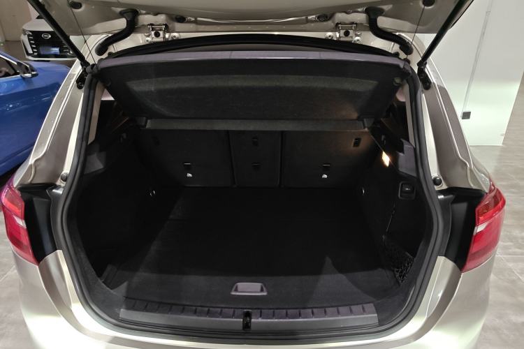 Used BMW 2 Series Active Tourer 2016 218i Sports Design Package Trunk