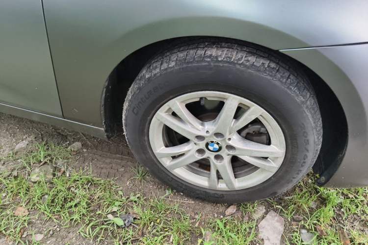 Used BMW 2 Series Active Tourer 2016 218i Leading Model Right Front Wheel Hub