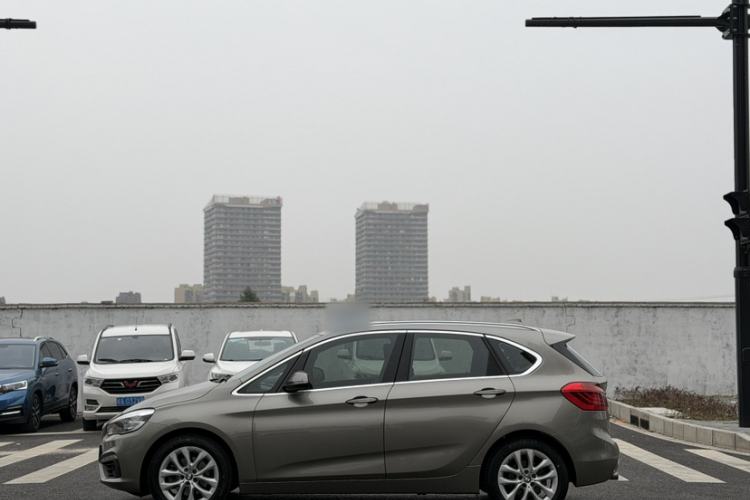 Used BMW 2 Series Active Tourer 2016 220i Luxury Edition Exterior 2