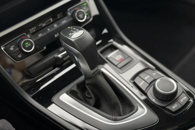 Used BMW 2 Series Active Tourer 2016 220i Luxury Edition Gear Lever