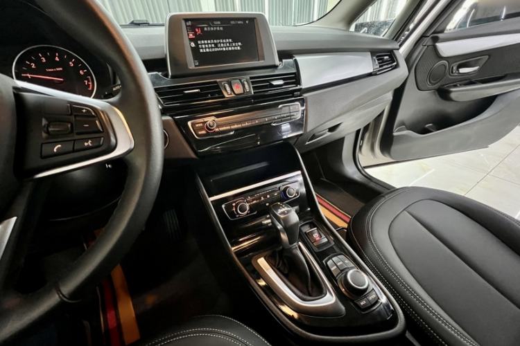 Used BMW 2 Series Active Tourer 2016 218i Fashion Model Interior 3