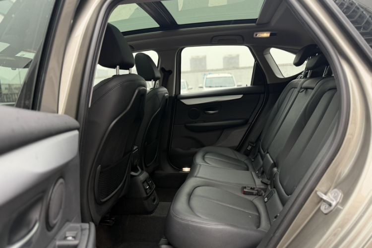 Used BMW 2 Series Active Tourer 2016 220i Luxury Edition Interior 4