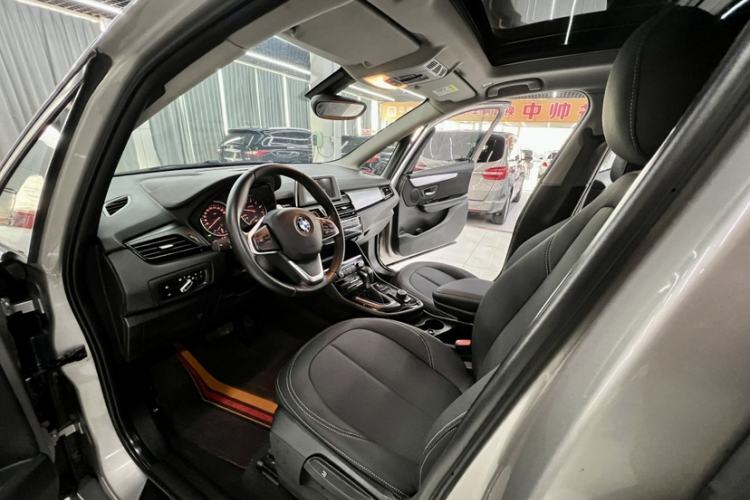 Used BMW 2 Series Active Tourer 2016 218i Fashion Model Interior 4