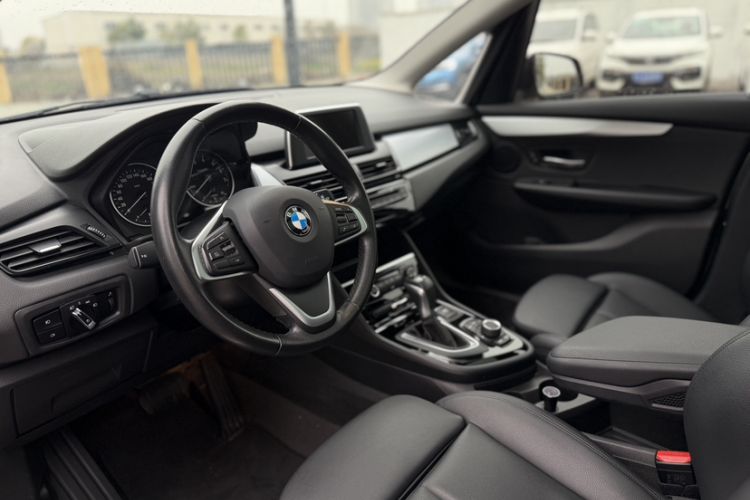 Used BMW 2 Series Active Tourer 2016 220i Luxury Edition Interior 6