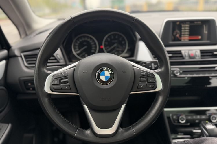 Used BMW 2 Series Active Tourer 2016 220i Luxury Edition Interior 8
