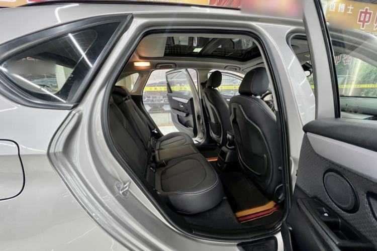 Used BMW 2 Series Active Tourer 2016 218i Fashion Model Interior 9