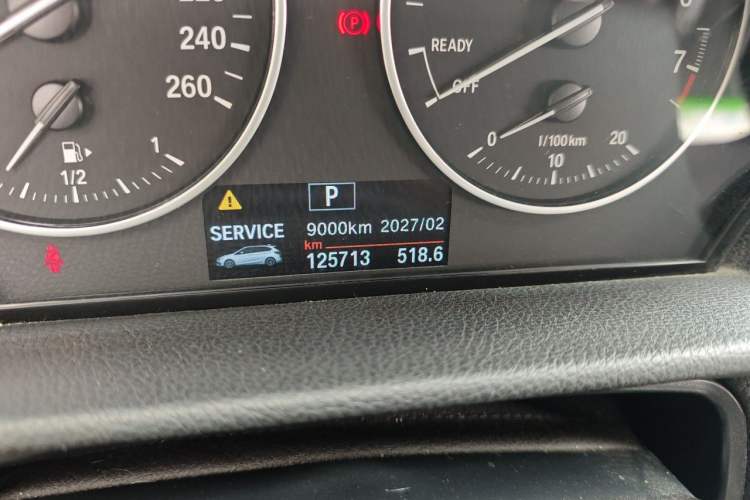 Used BMW 2 Series Active Tourer 2016 218i Fashion Model Odometer Close Up