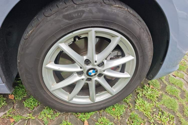 Used BMW 2 Series Active Tourer 2016 218i Fashion Model Right Front Wheel Hub