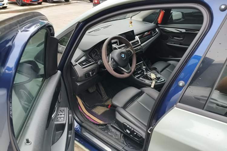 Used BMW 2 Series Active Tourer 2016 218i Sports Design Package Driver Seat