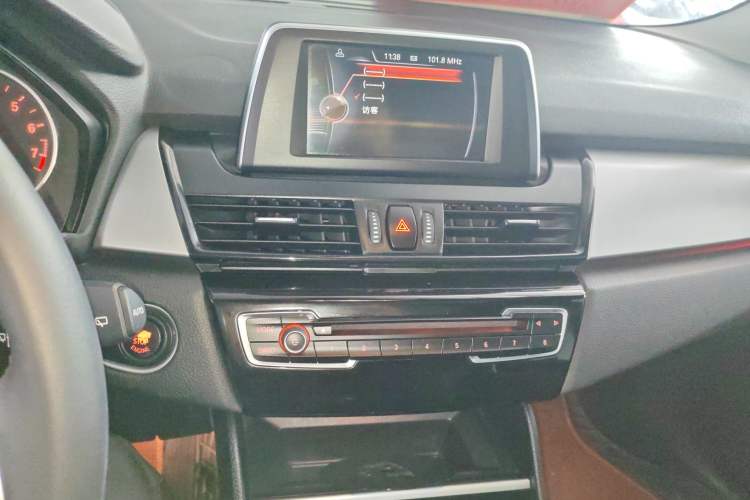 Used BMW 2 Series Active Tourer 2016 220i Luxury Edition Audio And AC Panel