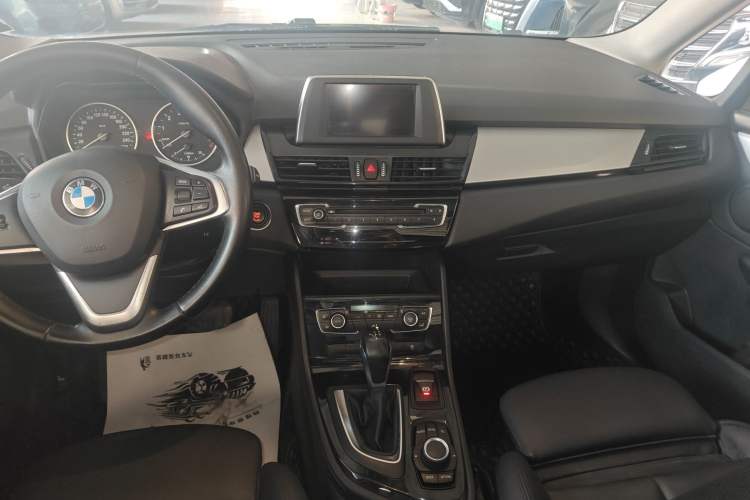 Used BMW 2 Series Active Tourer 2016 220i Luxury Edition Audio And AC Panel
