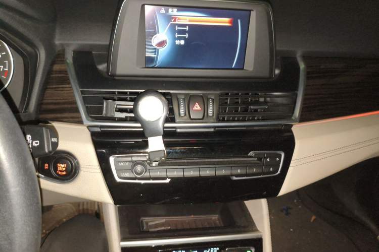 Used BMW 2 Series Active Tourer 2016 220i Luxury Design Package Audio And AC Panel