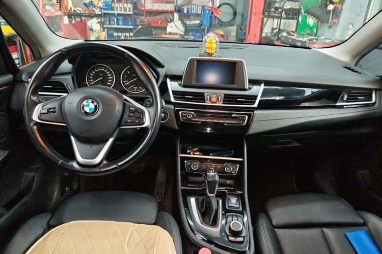 Used BMW 2 Series Active Tourer 2016 218i Sports Design Package Center Console