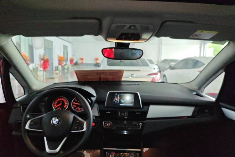 Used BMW 2 Series Active Tourer 2016 220i Luxury Edition Center Console