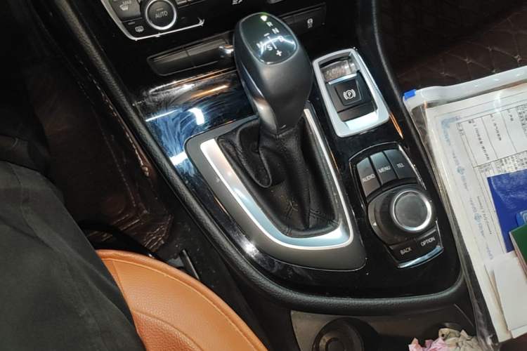 Used BMW 2 Series Active Tourer 2016 218i Leading Model Gear Lever