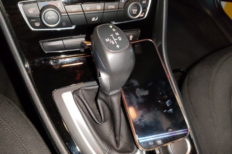 Used BMW 2 Series Active Tourer 2016 218i Leading Model Gear Lever