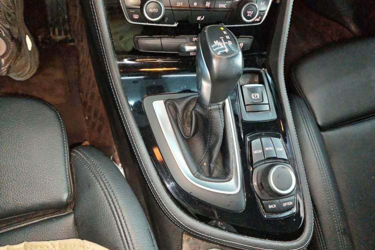 Used BMW 2 Series Active Tourer 2016 218i Sports Design Package Gear Lever