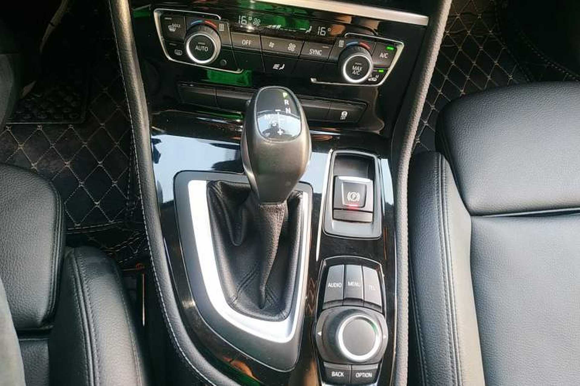 Used BMW 2 Series Active Tourer 2016 218i Sports Design Package Gear Lever