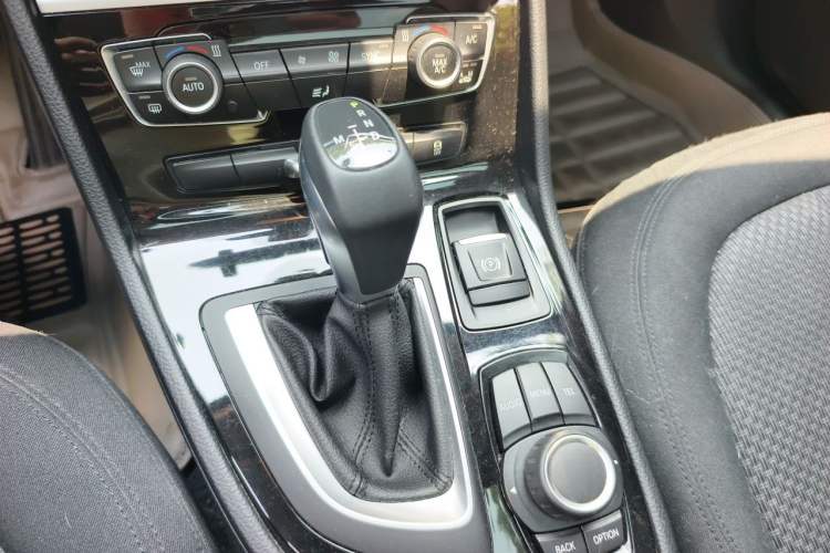 Used BMW 2 Series Active Tourer 2016 218i Leading Model Gear Lever