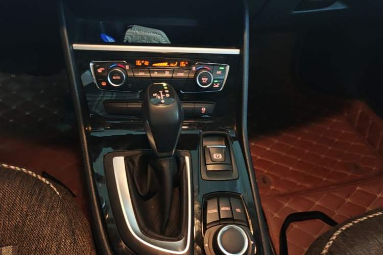 Used BMW 2 Series Active Tourer 2016 218i Leading Model Gear Lever