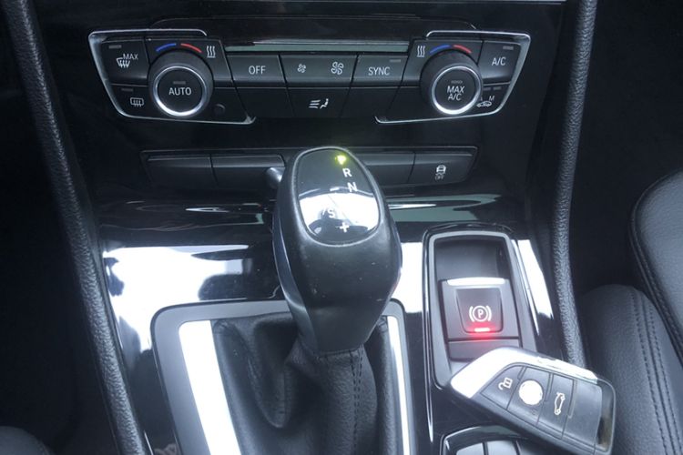 Used BMW 2 Series Active Tourer 2016 220i Luxury Edition Interior 1