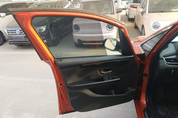 Used BMW 2 Series Active Tourer 2016 218i Sports Design Package Interior 7