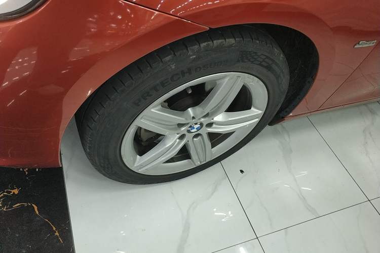 Used BMW 2 Series Active Tourer 2016 218i Sports Design Package Left Front Wheel Hub