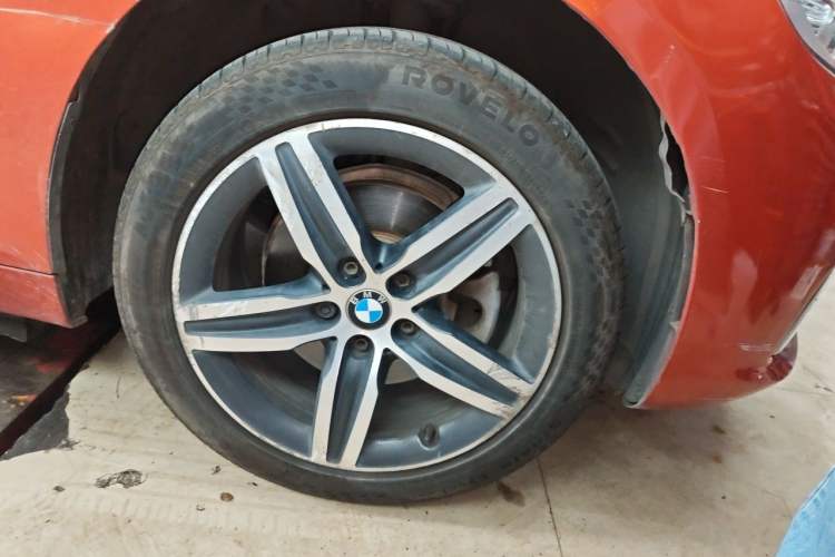 Used BMW 2 Series Active Tourer 2016 218i Sports Design Package Right Front Wheel Hub