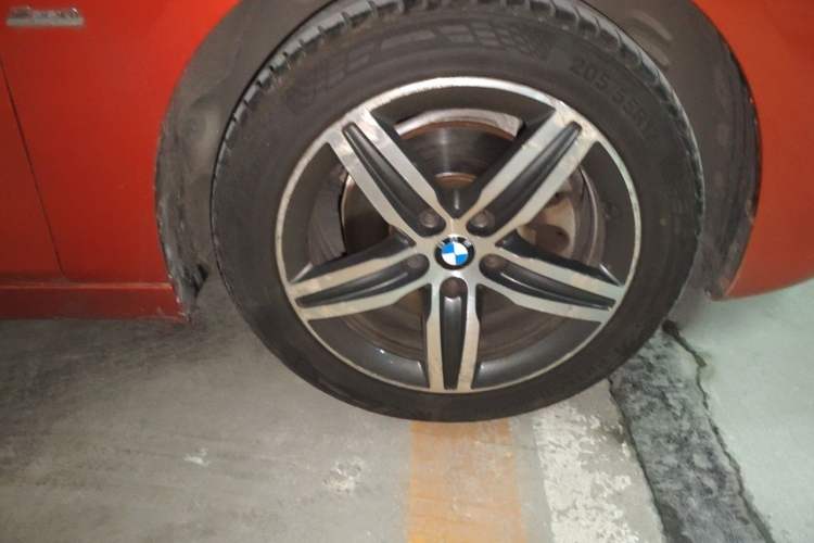 Used BMW 2 Series Active Tourer 2016 218i Sports Design Package Right Front Wheel Hub