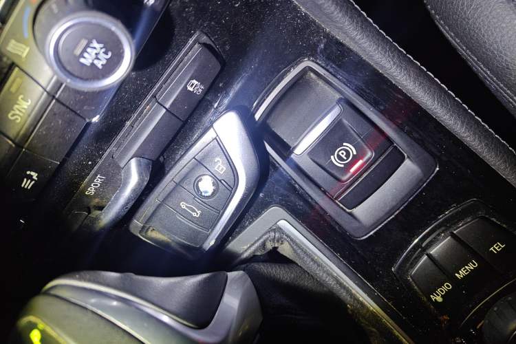 Used BMW 2 Series Active Tourer 2016 218i Sports Design Package Vehicle Key