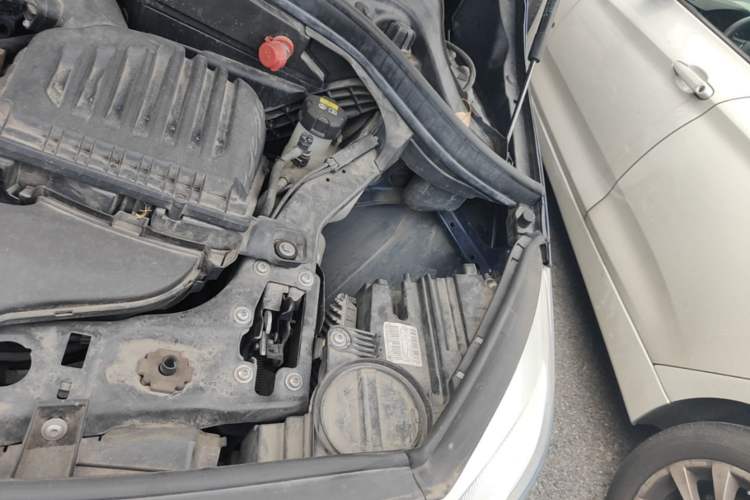 Used BMW 2 Series Active Tourer 2016 218i Leading Model Engine Bay Left