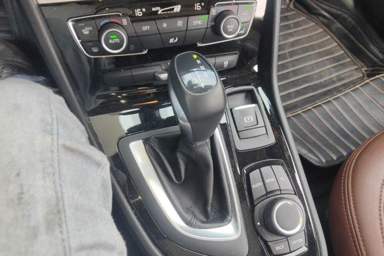 Used BMW 2 Series Active Tourer 2016 218i Leading Model Gear Lever