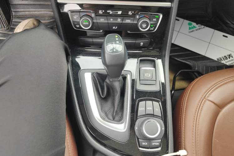 Used BMW 2 Series Active Tourer 2016 218i Leading Model Gear Lever