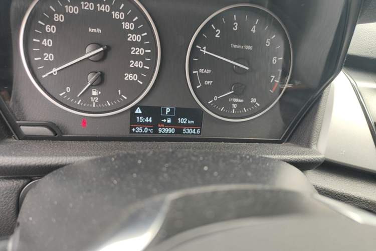 Used BMW 2 Series Active Tourer 2016 218i Leading Model Odometer Close Up