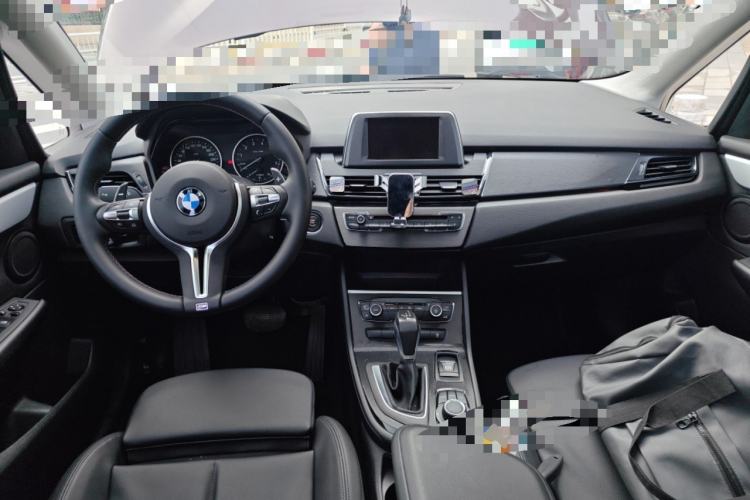 Used BMW 2 Series Active Tourer 2016 220i Luxury Edition Center Console