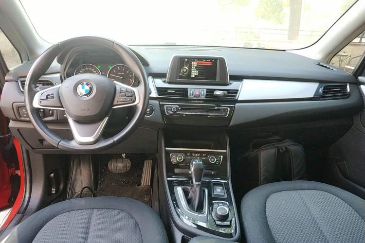 Used BMW 2 Series Active Tourer 2016 218i Leading Model Center Console