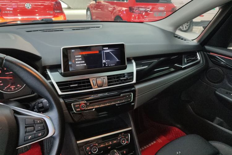 Used BMW 2 Series Active Tourer 2016 218i Sports Design Package Center Console
