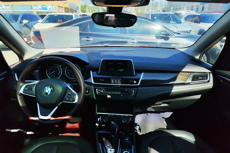 Used BMW 2 Series Active Tourer 2016 218i Sports Design Package Center Console