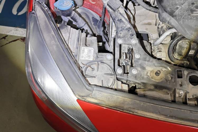 Used BMW 2 Series Active Tourer 2016 218i Fashion Model Engine Bay Right