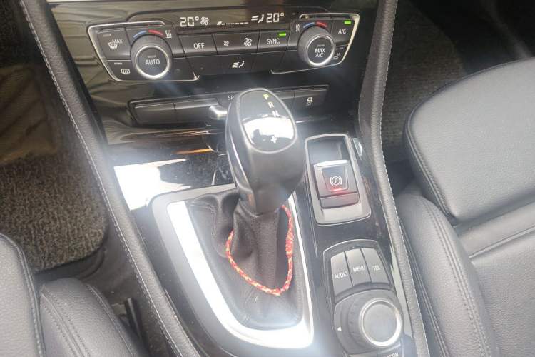 Used BMW 2 Series Active Tourer 2016 218i Sports Design Package Gear Lever