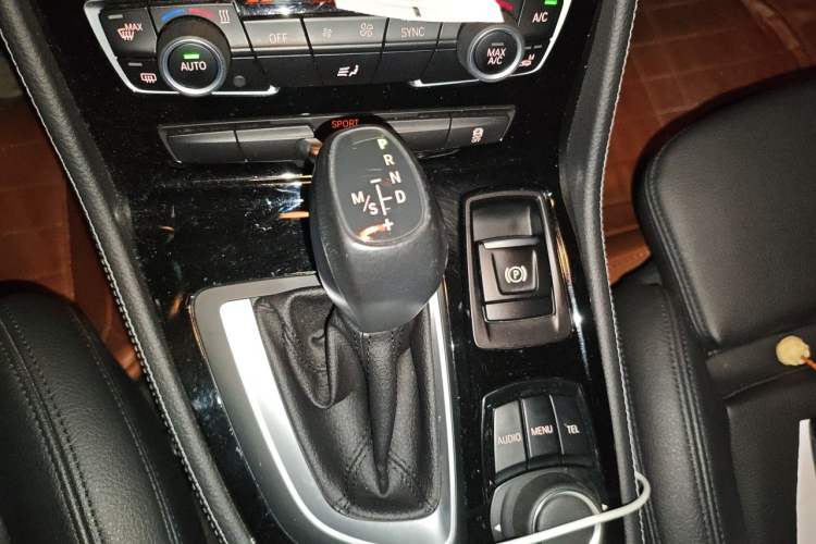 Used BMW 2 Series Active Tourer 2016 218i Sports Design Package Gear Lever